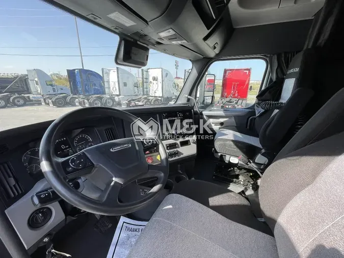 2022 FREIGHTLINER Cascadia 126