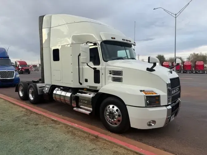 2020 MACK AN64T