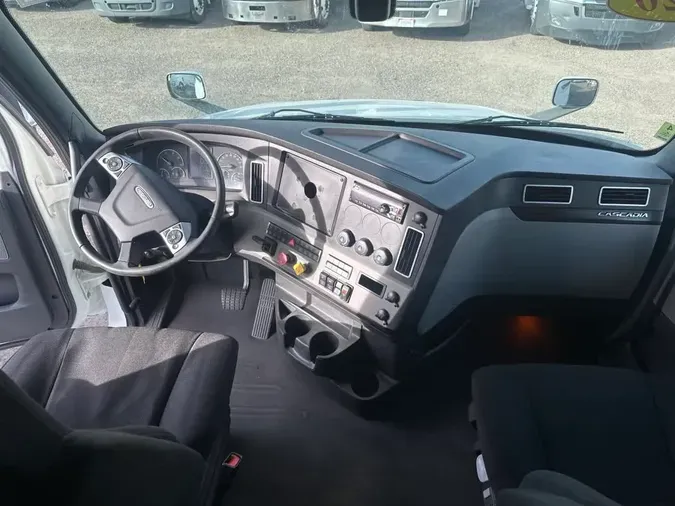 2020 FREIGHTLINER/MERCEDES NEW CASCADIA PX12664