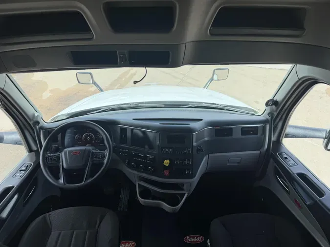 2022 Peterbilt 579