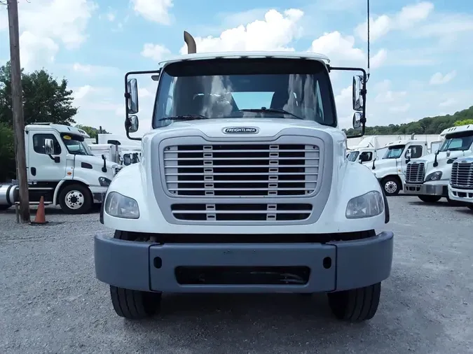 2016 FREIGHTLINER M2-112
