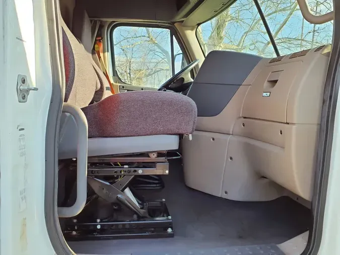 2017 FREIGHTLINER/MERCEDES CASCADIA 125