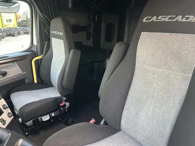 2021 Freightliner Cascadia