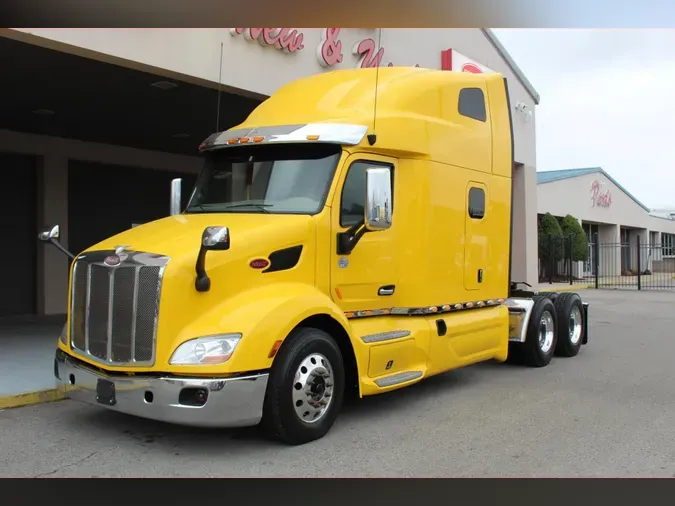 2022 Peterbilt 579