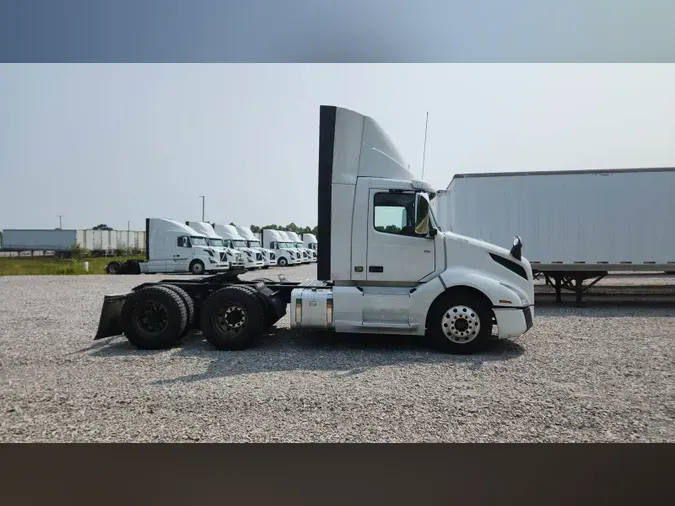 2019 Volvo VNL300