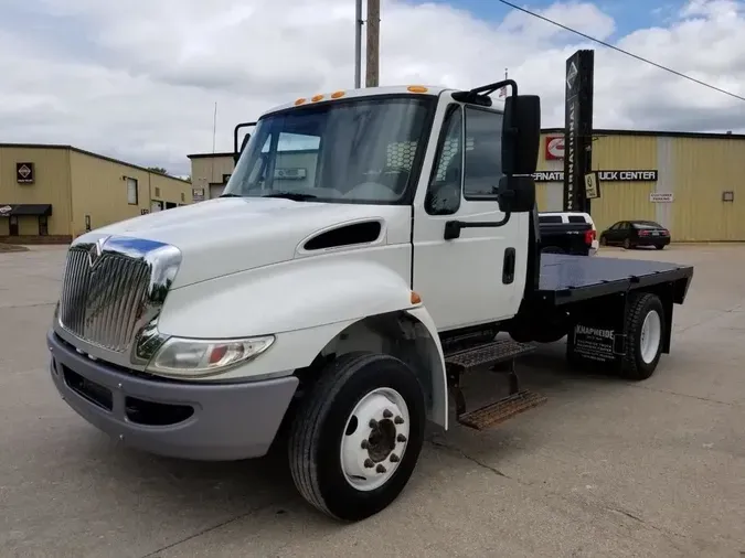 2015 International Durastar&reg; 4300 Low Profile 4x2b975c7c47235304b245bd9462479d1e4