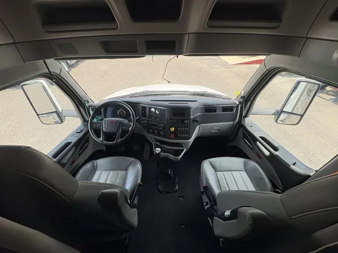 2023 Peterbilt 579