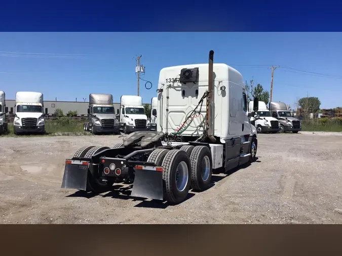 2021 Freightliner Cascadia 126