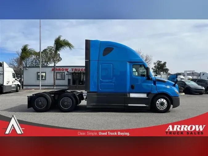 2021 FREIGHTLINER CA126