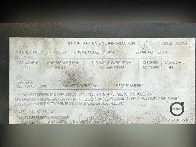 2021 VOLVO VNL64T760