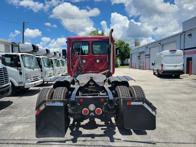 2017 FREIGHTLINER/MERCEDES CASCADIA 125