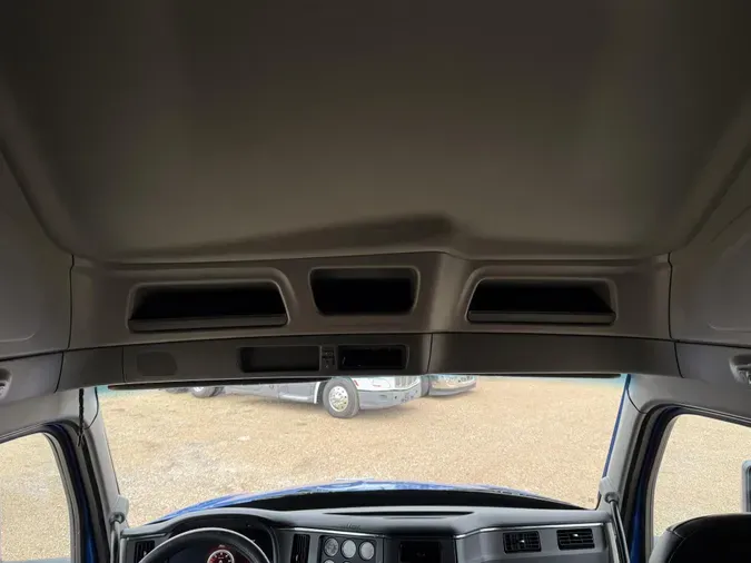 2023 Peterbilt 579b9825e0243e5b72fb00e5bbf6c57b8ab