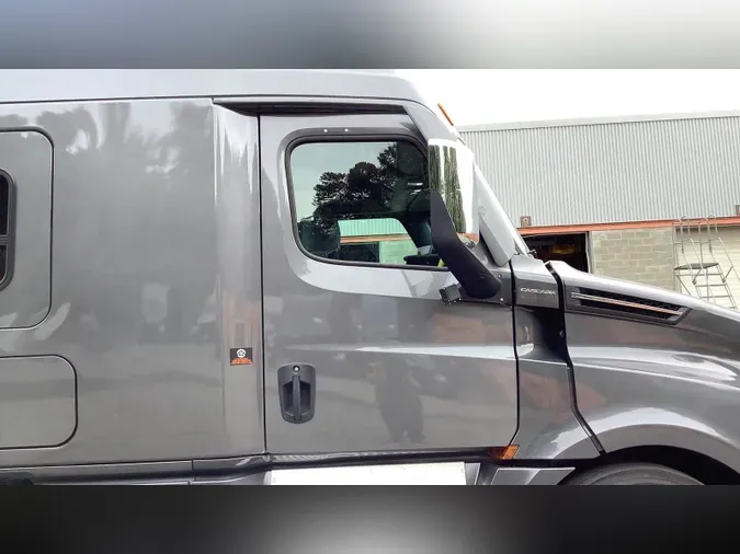 2024 Freightliner Cascadia