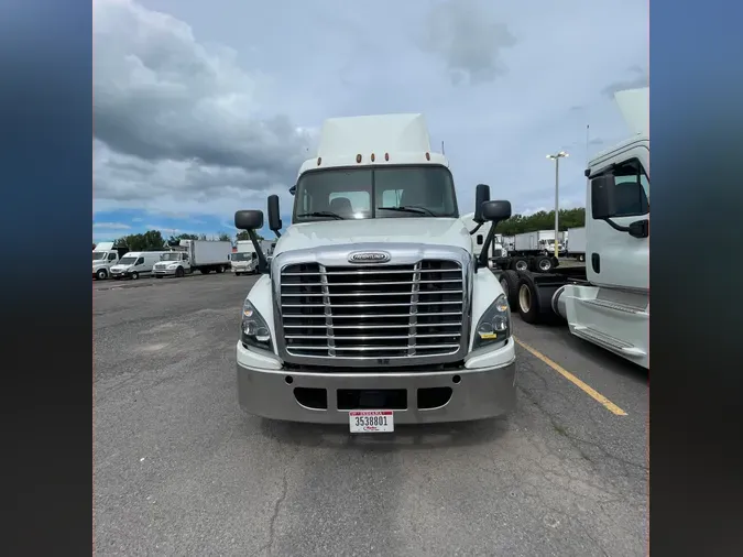 2016 FREIGHTLINER/MERCEDES CASCADIA 125