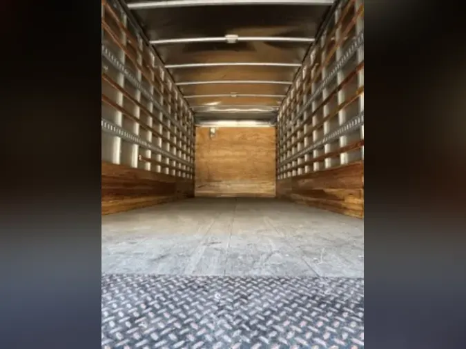2016 FREIGHTLINER M2 106