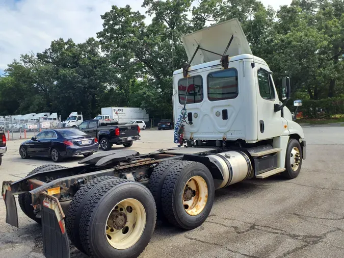 2016 FREIGHTLINER/MERCEDES CASCADIA 125