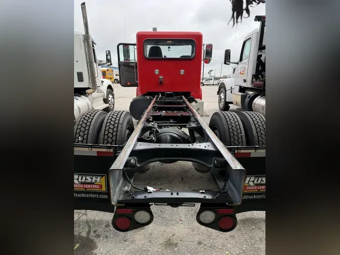 2020 Peterbilt 337b98e36ed26c9dc722027473a931183d9