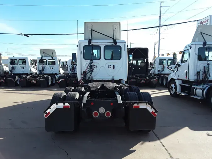 2018 FREIGHTLINER/MERCEDES CASCADIA 125