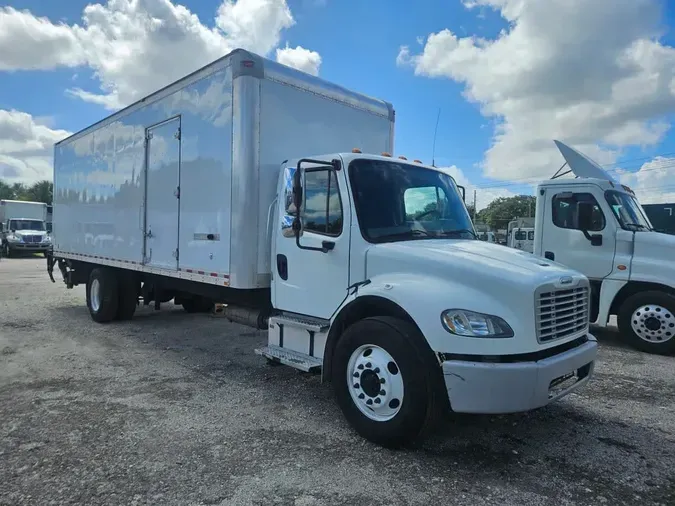 2017 FREIGHTLINER M2 106