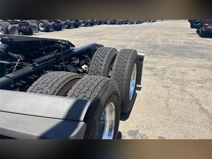2020 FREIGHTLINER CA126