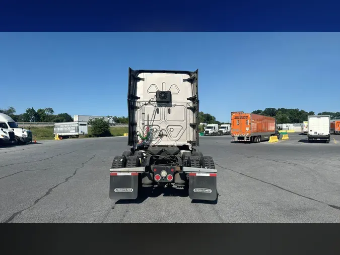 2023 Freightliner Cascadia 126b996a8b25841c30579ccaba438aba32d