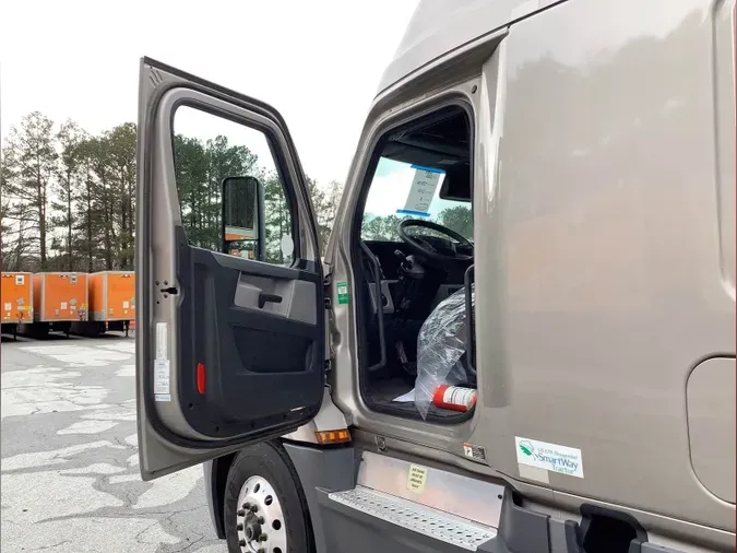 2021 Freightliner Cascadia