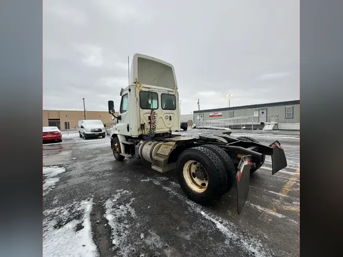 2018 FREIGHTLINER/MERCEDES CASCADIA 113