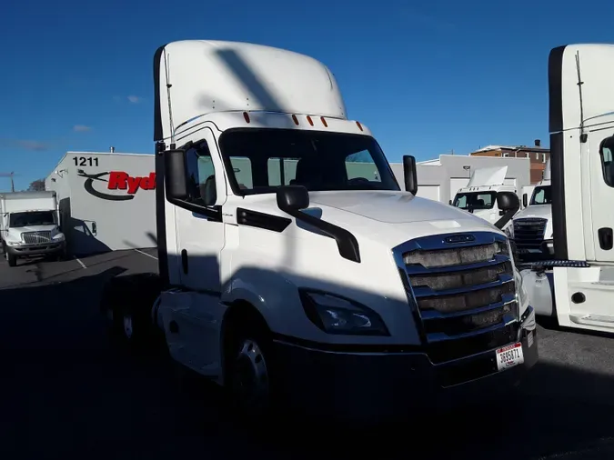 2019 FREIGHTLINER/MERCEDES NEW CASCADIA PX12664