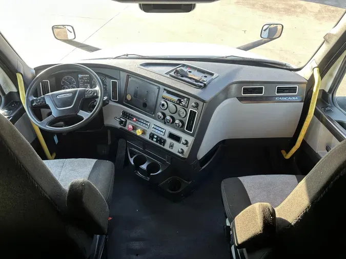 2021 Freightliner Cascadia