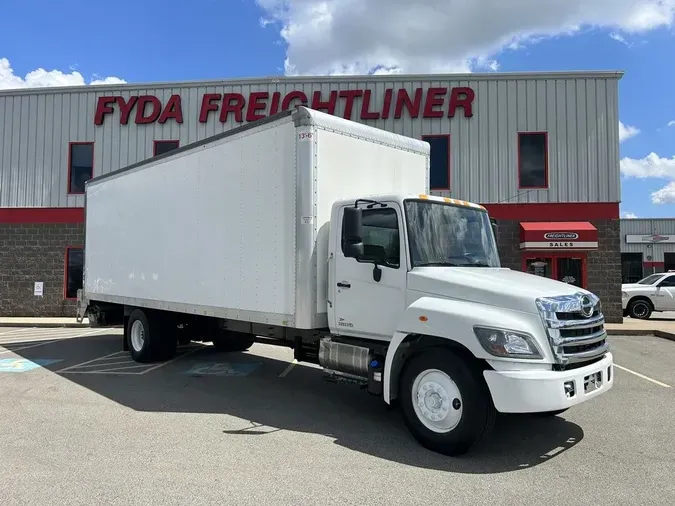2020 HINO 268A
