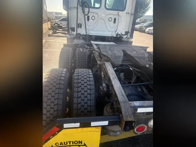 2022 Freightliner Cascadiab9a6487b549c30f2381e52ef61911fb7