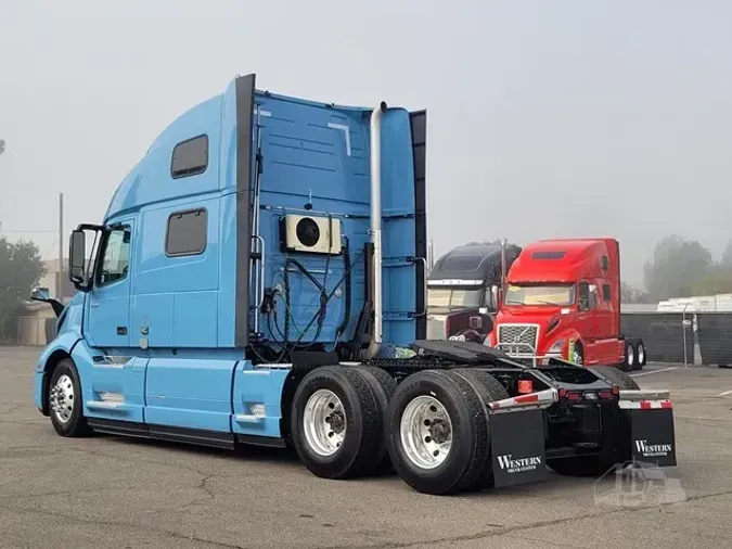 2023 VOLVO VNL64T860