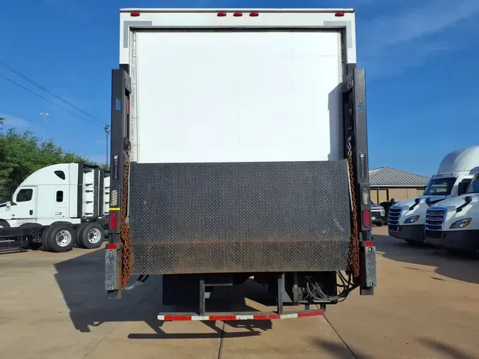 2018 FREIGHTLINER/MERCEDES M2 106