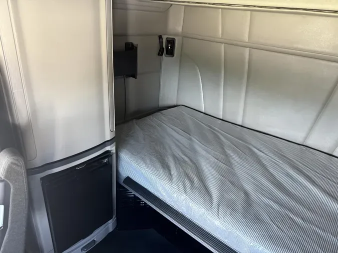 2021 Peterbilt 579b9a896232f76af8e655dd6a10a582f44