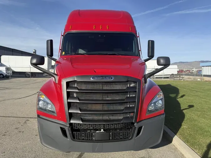 2022 Freightliner Cascadia