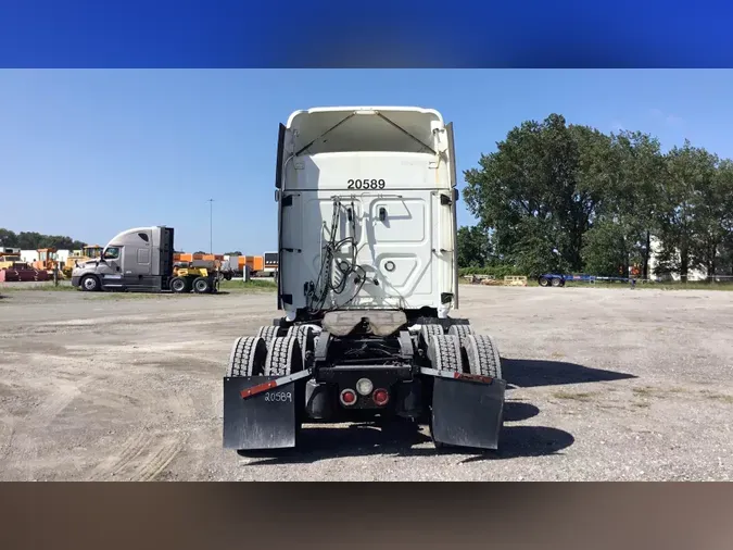 2021 Freightliner Cascadia 126