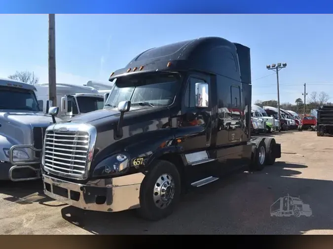 2017 FREIGHTLINER CASCADIA 125b9ab0546d940da035fef1dd3e39f486f