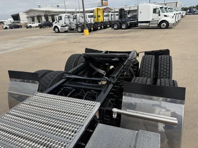 2020 Peterbilt 579b9af30ddc689b91d9e269ddd75beed9e