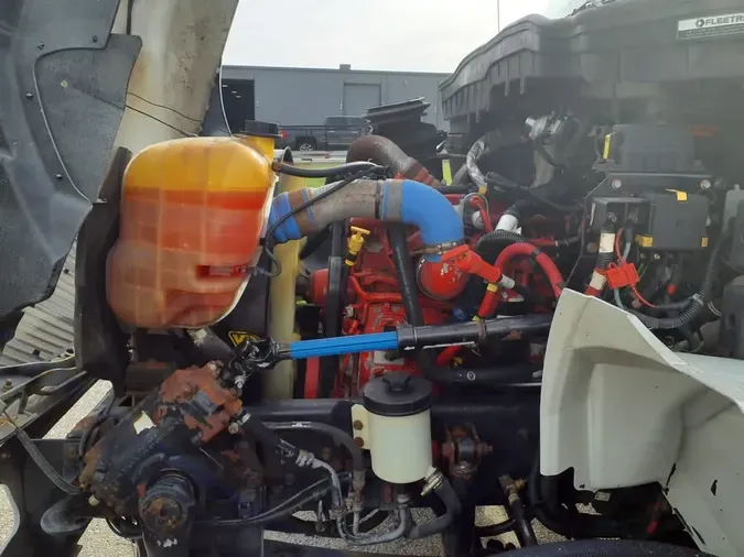 2019 NAVISTAR INTERNATIONAL 4300