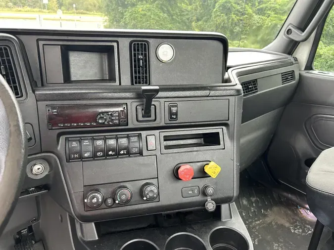2020 International LT625