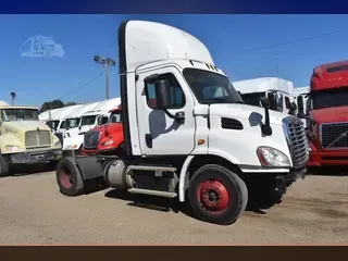 2015 FREIGHTLINER CASCADIA 113