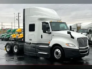 2022 INT LT625 6x4