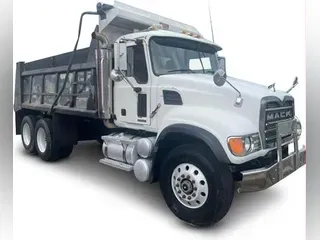 2007 Mack CV713
