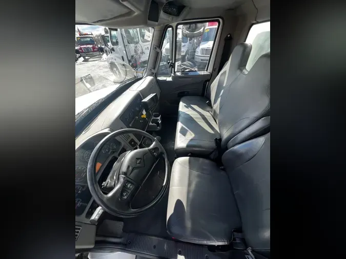 2019 NAVISTAR INTERNATIONAL 4300 SBAb9c0266a545a31807b88f421a6a2f3ae