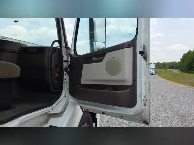 2018 Volvo VNL300