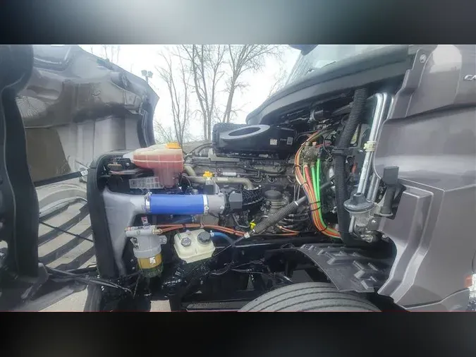 2019 FREIGHTLINER CA126
