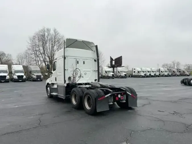 2020 Freightliner Cascadia