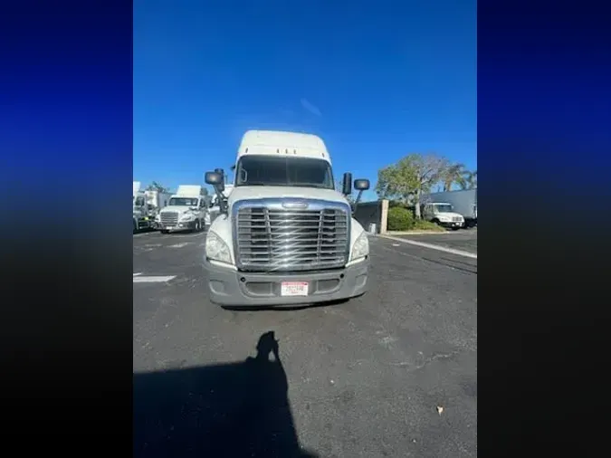 2020 FREIGHTLINER/MERCEDES CASCADIA 125