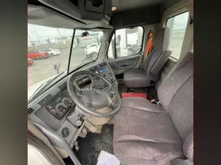 2017 FREIGHTLINER/MERCEDES CASCADIA 125