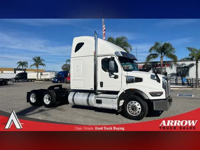 2022 WESTERN STAR 4900